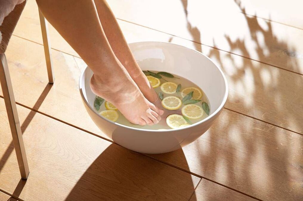 come usare i bagni per i funghi delle unghie